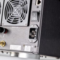 Krell Illusion Vorverstärker und Duo 175 Stereo Endverstärker