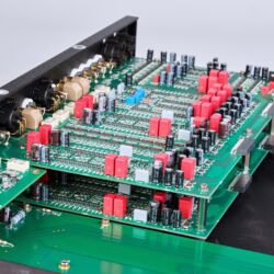 Krell Illusion Vorverstärker und Duo 175 Stereo Endverstärker