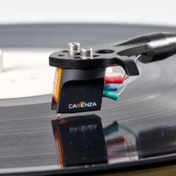 Plattenspieler 1877 Phono Zavfino Copperhead X plus Tonarm Aeshna Carbon