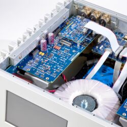 Boulder 866 Vollverstärker